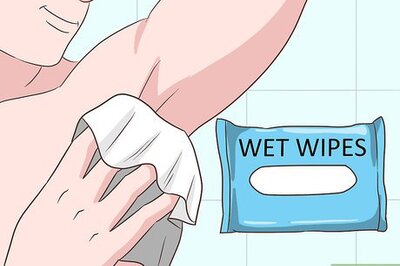 How to Smell Good Without Taking a Bath or Shower
