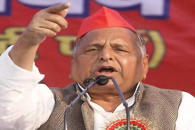 Pakistan is like India's younger brother: Mulayam