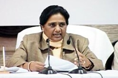 Mayawati does a U-turn, allots land for rail project