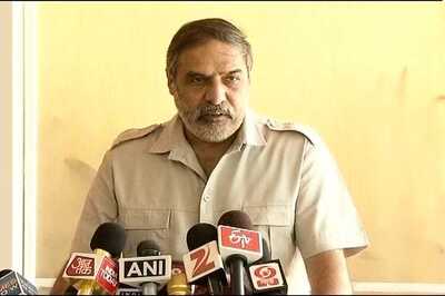 Congress Seeks Probe Into 'Huge Transactions' Prior to Demonetisation