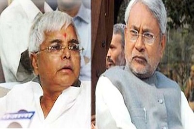 Nitish Kumar and Lalu Prasad share dais, take jibes at each other