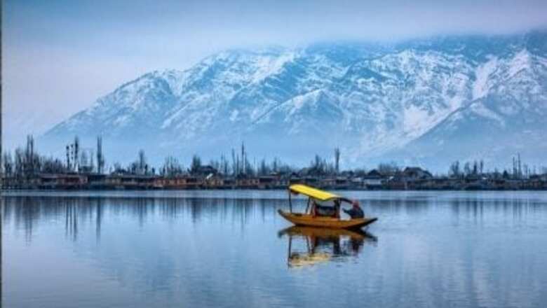 Enjoy Hot Air Balloon Rides at Srinagar's Zabarwan Park