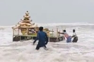 Cylone Asani: Mysterious Golden Chariot Washes Ashore in Andhra Amid Strong Winds | WATCH