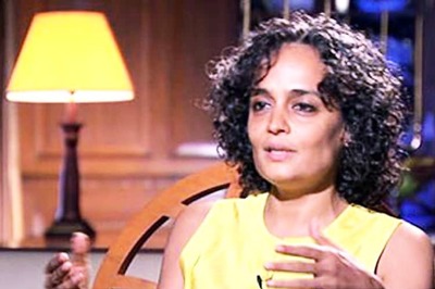 SC refuses to stay contempt notice of HC against Arundhati Roy