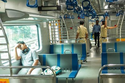 Indian Railways to Run 16 More AC Local Train Services on Harbour Line in Mumbai From Today