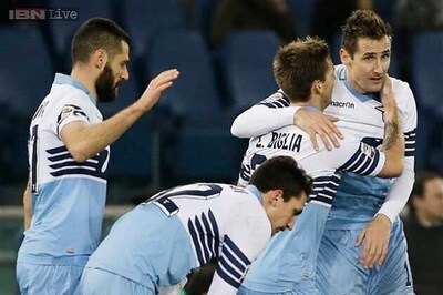 Klose scores one, sets up another as Lazio beat AC Milan 3-1