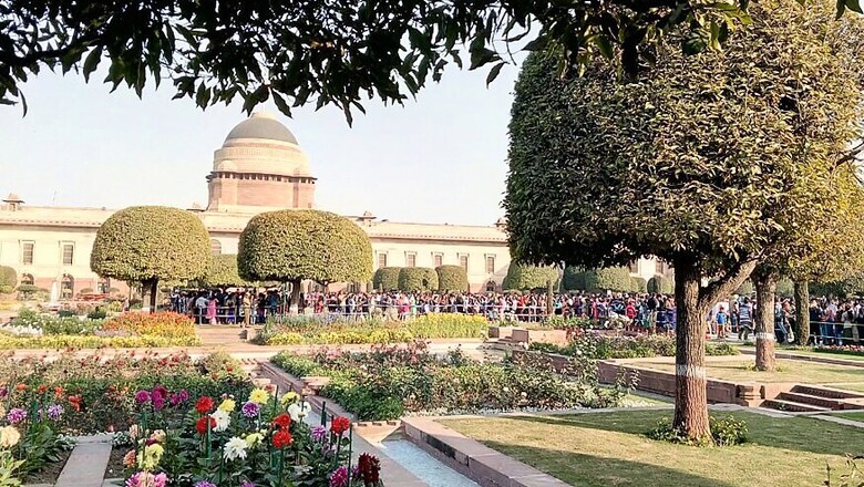 A Look at The Beauty of Mughal Garden, See Pics