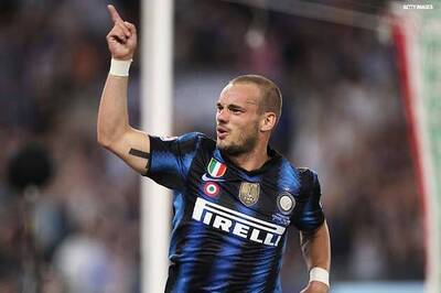 Wesley Sneijder on his way to join PSG