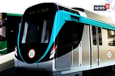 Now, Noida Metro Commuters Can Get a Jute Bag by Depositing Plastic Bottles