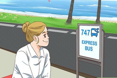 How to Take the 747 Express Bus in Montreal