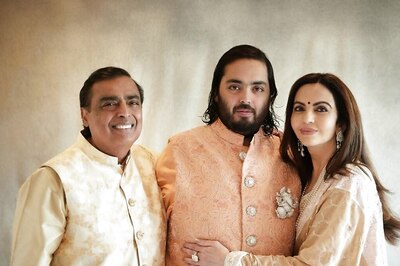 Mukesh Ambani, Anant Ambani Visit 10 Janpath, Invite Gandhis to Wedding in Mumbai Next Week