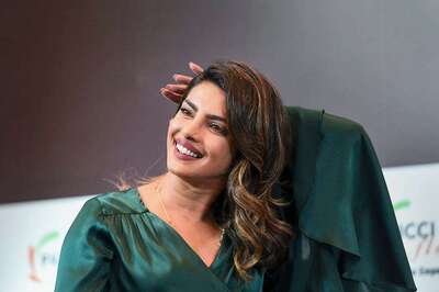 'Desi Girl' Priyanka Chopra Jonas Flaunts Her Mangalsutra in New Plane Selfie