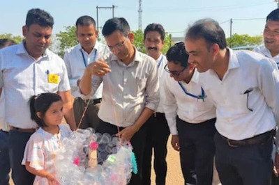 In MP's Damoh, IAS Goes For School Inspection; Greeted With Special Dance Performance