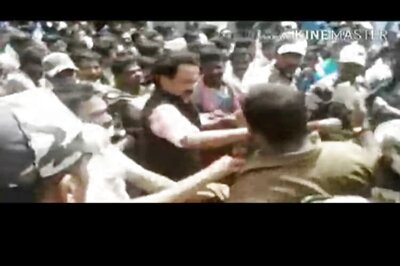 DMK leader MK Stalin slaps auto driver for trying to click selfie with him