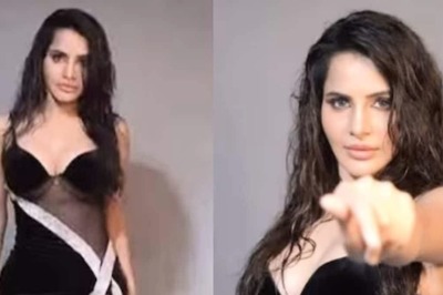 Ashu Reddy Turns Up The Heat In Two-toned Sheer Corset Gown