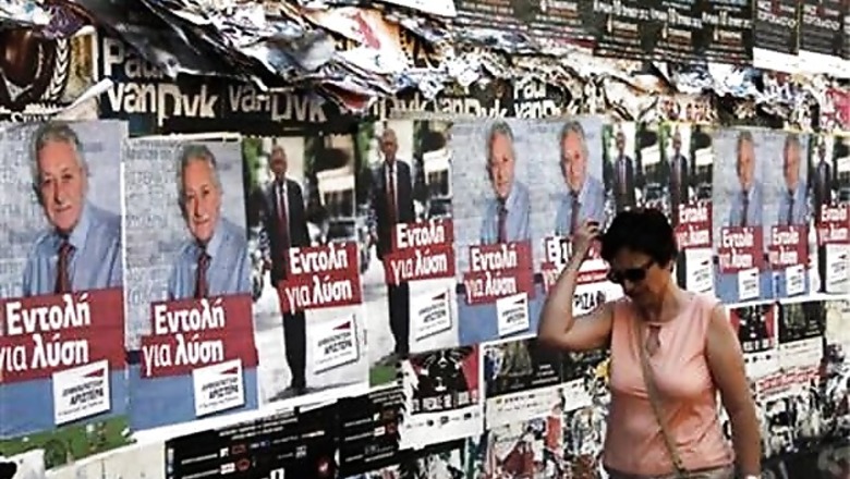 Greeks weigh consequences of pivotal vote
