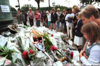 Di's death Merc to sell for millions