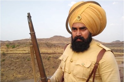 Heartbroken Akshay Kumar Mourns Death of Kesari Co-star Sandeep Nahar, Says Life's Unpredictable