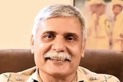 CBI Examines Mumbai Police Commissioner Sanjay Pandey in Its Probe Against Anil Deshmukh