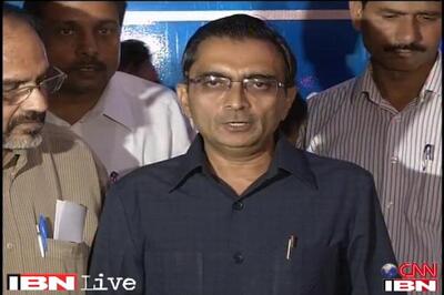 Live: Delhi rape survivor interacting with parents, says doctor