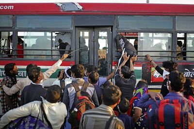 Tweet by Tweet Demolition of Our Political Structure is Harming the Battle Against Covid-19