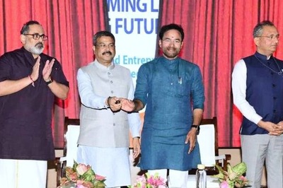 Pradhan Launches Initiative to Train 2.5 Lakh Youth in Industry Relevant Skills in North-East Region