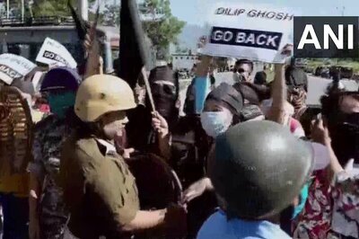 Dilip Ghosh Greeted with Black Flags at Alipurduar by Gorkha Faction, Stones Hurled at His Convoy