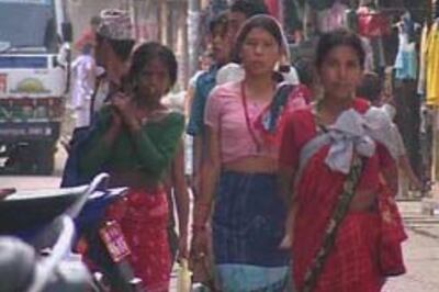 16 Nepalese die gathering Himalayan Viagra