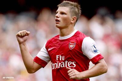 Arshavin nets Arsenal winner in 2-1 victory