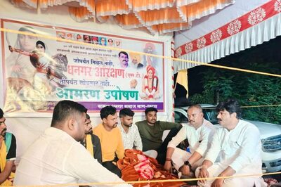 Maha Quota Stir: BJP's 'Dhangar Face' Gopichand Padalkar Pacifies Protesters in Satara
