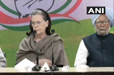 Sonia Gandhi Sets Up Panels on Economic, Foreign Affairs & National Security, Manmohan Singh Part of All 3