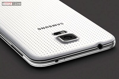 Smartphone cameras catching up to high-end cameras, but unlikely to outperform them