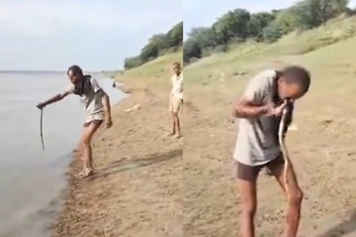 Watch: Man Eats Live Snake Straight From The River, Internet Calls Him ‘Bear Grylls Ka Phupaa’
