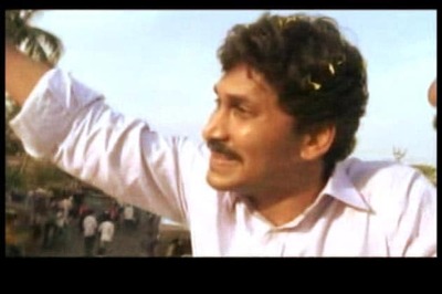 Jagan's uncle Vivekananda meets Sonia Gandhi