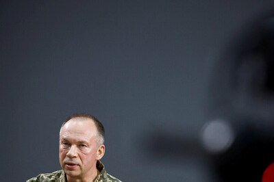 UK Says No Plans For 'Large-Scale' Ukraine Troop Deployment