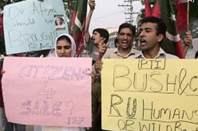 US-led forces attack Pakistani village, 15 killed