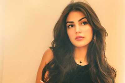 Rhea Chakraborty Summoned By Delhi Police In Connection To App-Based Scam Of Around ₹500 Crore