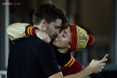 Miley Cyrus dines with rumoured beau Patrick Schwarzenegger