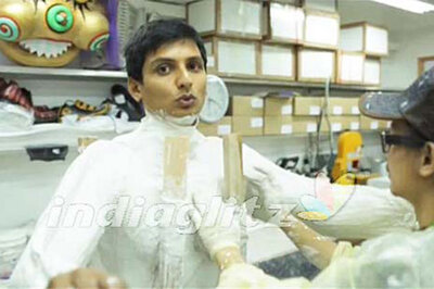 Jiiva flown to Hong Kong for his superhero suit