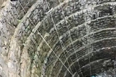 Watch: Nashik Women Risk Lives To Fetch Water From Deep Well Amid Water Crisis