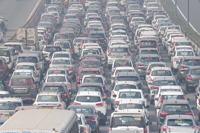 Air Pollution: Delhi Bans BS-III Petrol, BS-IV Diesel Cars; Hefty Fine For Order Violation | Check Details