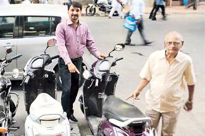 100 HSC answer sheets found dumped on Mumbai road