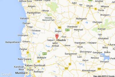 Bald men take offence at Rahul's 'selling comb to bald' barb