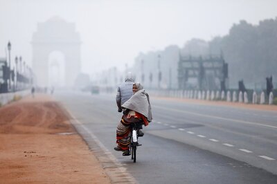Delhi's Minimum Temperature Drops to 10 Degrees Celsius, IMD May Declare Cold Wave