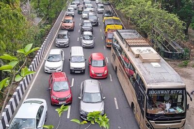 New Road Repair, Cleanliness Initiative Triggers 'Credit' War Between AAP Govt, LG