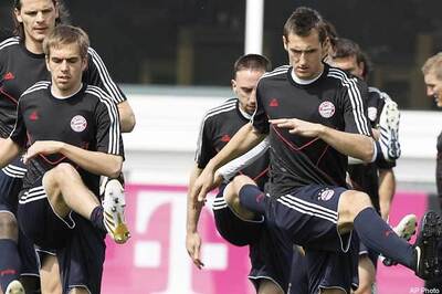 Bayern eyes final buoyed by big win