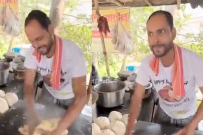 WATCH: Viral Video Shows Street Vendor Making 'Pitai Parantha'