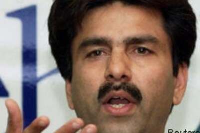 Prabhakar settles dowry case with wife