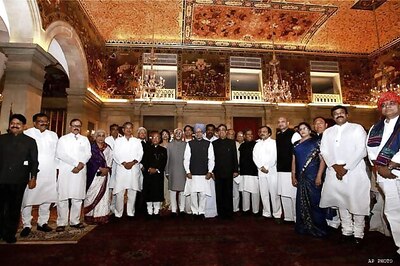 Cabinet reshuffle: Manmohan's new team takes charge today