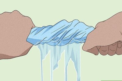 How to Dry Clothes Washed by Hand